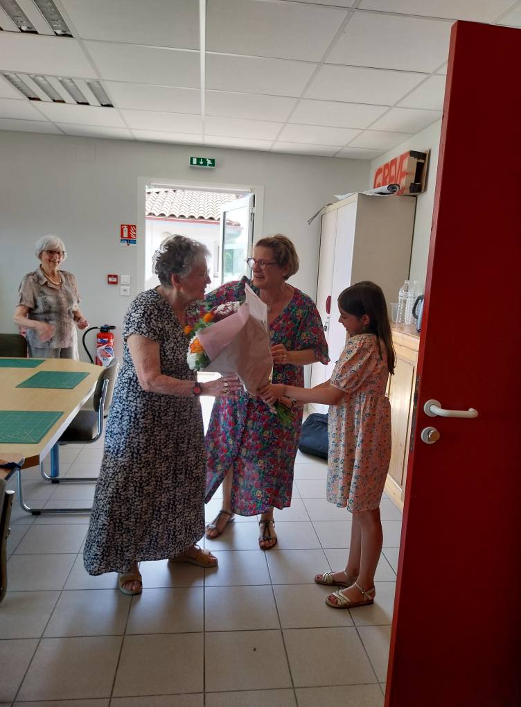 510762815_1550796982704460_3254905898381085675_n Un final tout en fleurs pour l'atelier d'art créatif