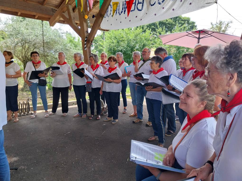 510999012_1550807656036726_6332326636458241005_n Des voix et du cœur à l’EHPAD de Saint-Sever