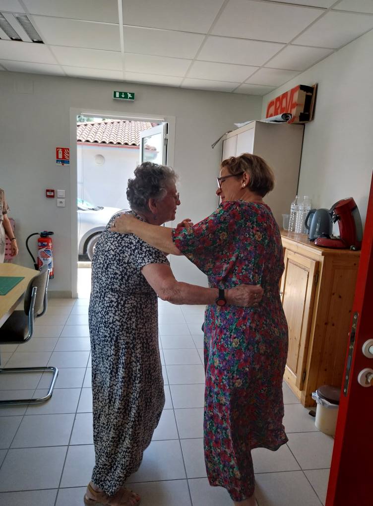 511192460_1550797029371122_5690571760300664213_n Un final tout en fleurs pour l'atelier d'art créatif