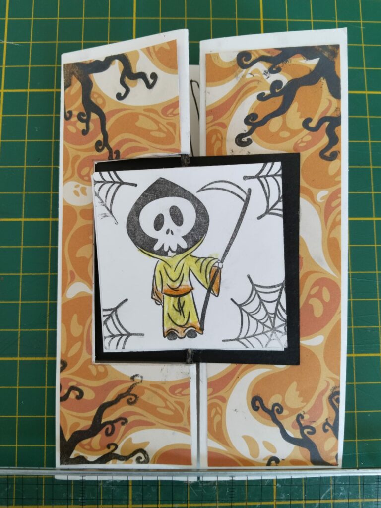 Arts-creatifs-2025-10-19-12-768x1024 🎨 Créativité intergénérationnelle à l’atelier créatif