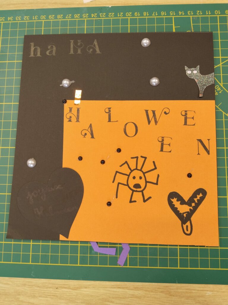 Arts-creatifs-2025-10-19-9-768x1024 🎨 Créativité intergénérationnelle à l’atelier créatif